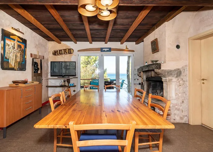 Dom wakacyjny 5 Bedroom Stunning In
