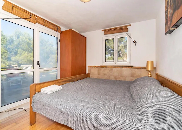 5 Bedroom Stunning In